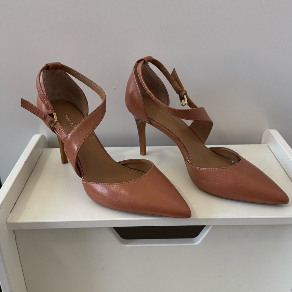 Calvin Klein Tan Strappy Heels size 6